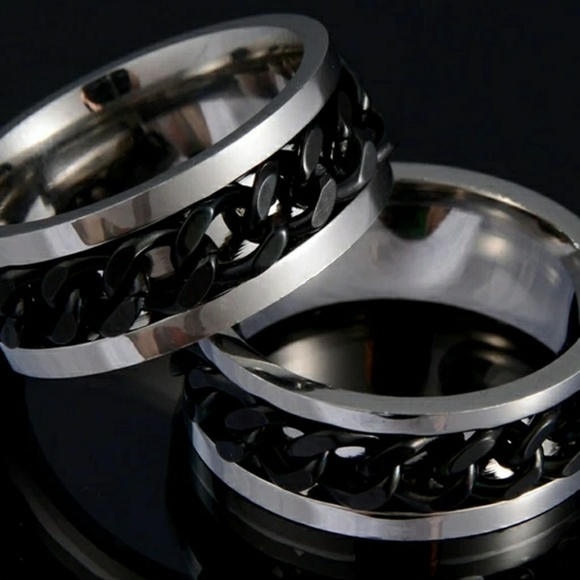 Unisex silver Band ring  black spinning chain New with tags ! - Picture 2 of 5